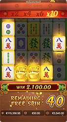 Mahjong Ways · Amati susunan ubin bersepuh emas dan perubahan nilai pengali di bilah atas gulungan.